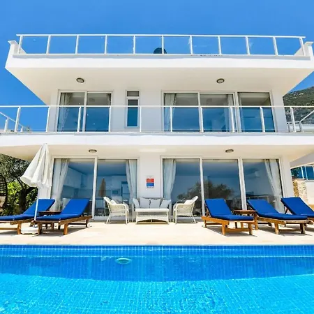 The Ultimate With Stunning Views, 1050