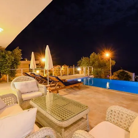 Villa The Ultimate With Stunning Views, 1050 *