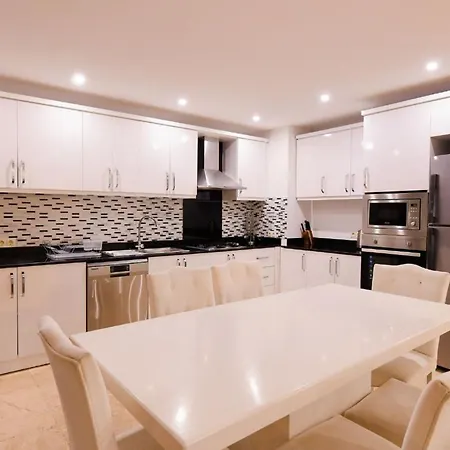 The Ultimate With Stunning Views, 1050 Villa