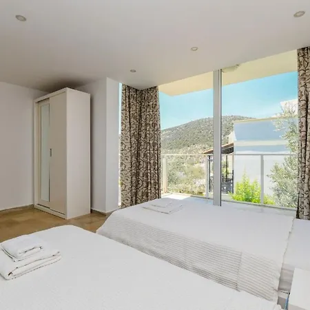 The Ultimate With Stunning Views, 1050 Villa