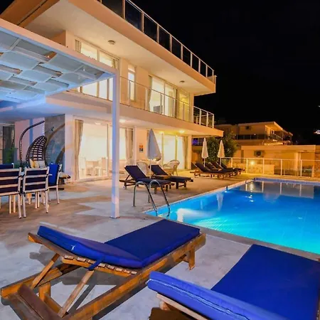 The Ultimate With Stunning Views, 1050 Villa