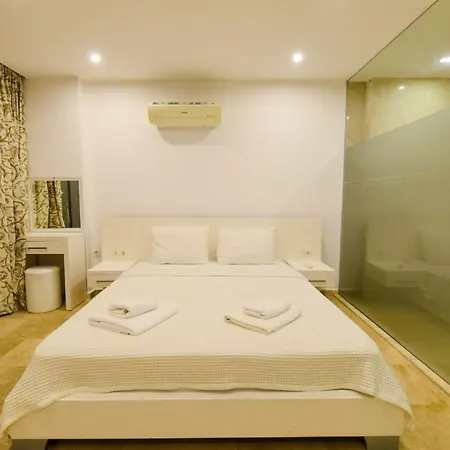 The Ultimate With Stunning Views, 1050