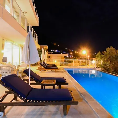 Villa The Ultimate With Stunning Views, 1050 *